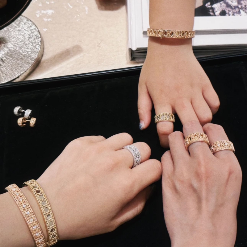 chr1st1an D10r rings